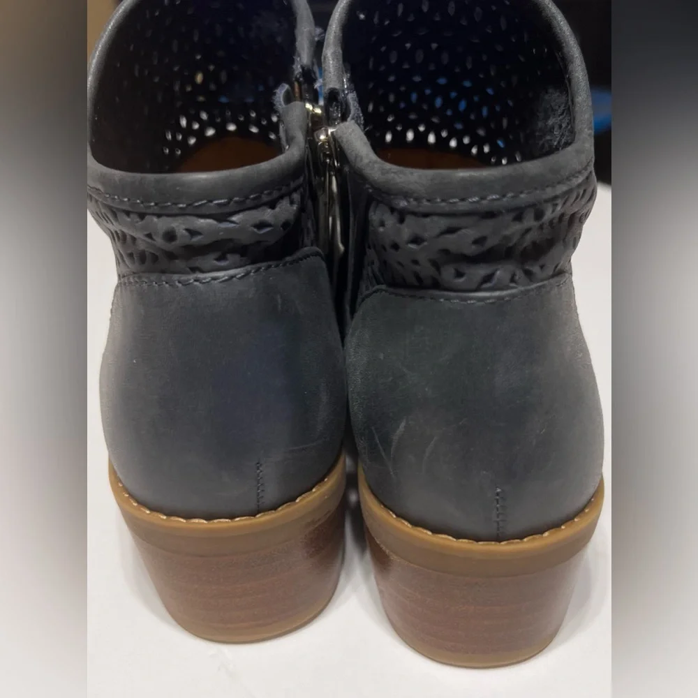 Comfortiva leather Boots new